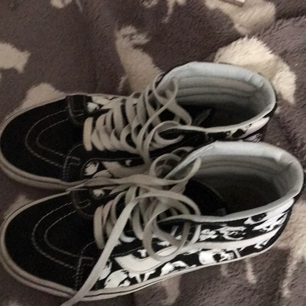 Shoes - Picture 5 of 6